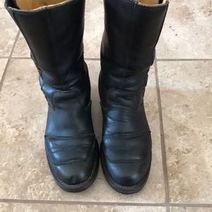 Men’s Chippewa biker boots 🌴